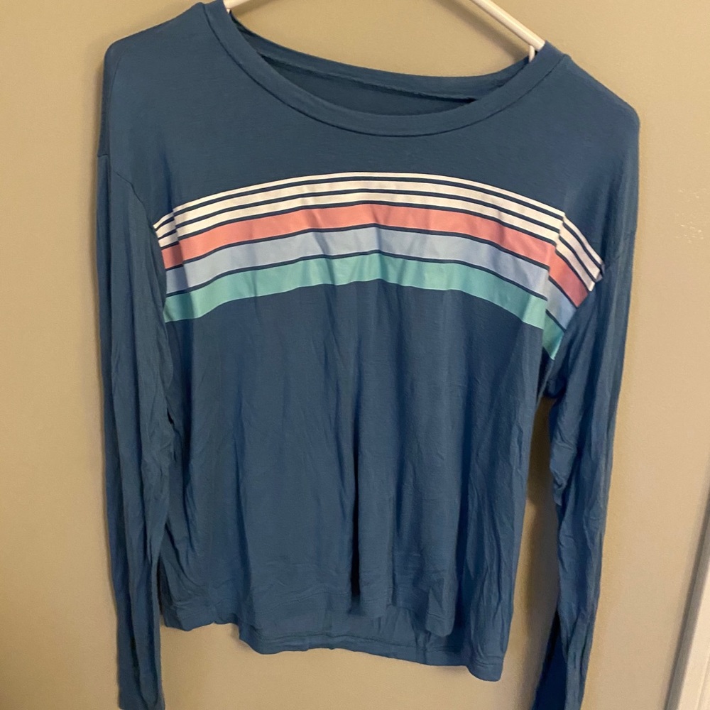 Light blue Aeropostale long sleeve tee